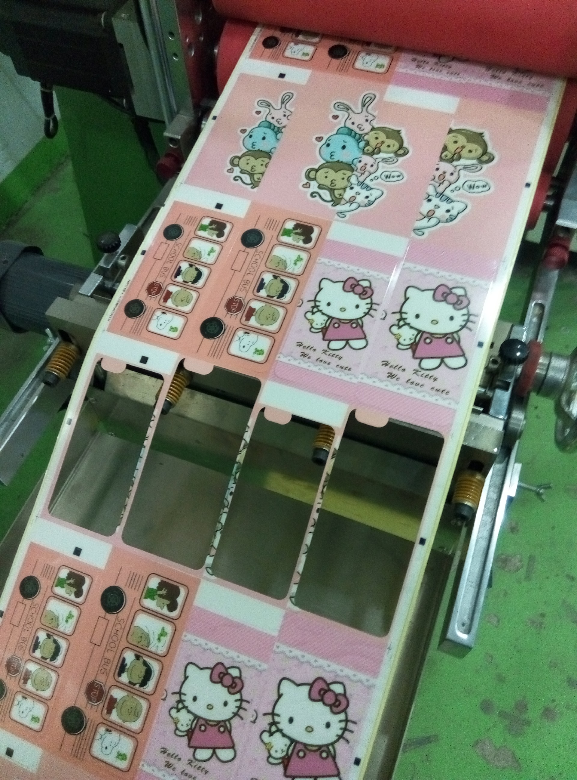 印刷品沖型案例